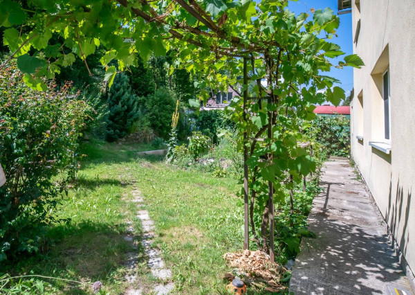 Na predaj, 4-6 izbový rodinný dom 160 m2, Zvolen - Neresnica