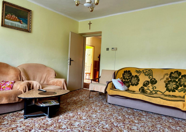 Na predaj rodinný dom s veľkým pozemkom – Vyhne, časť Peserany