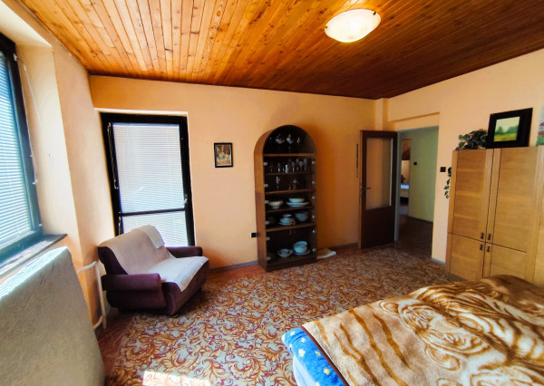 Na Predaj, Rodinný dom 240 m2, s 2 garážou, Hontianske Nemce