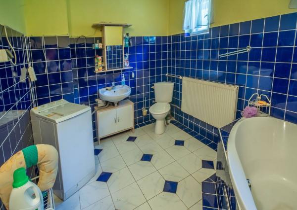 Na predaj, 4-6 izbový rodinný dom 160 m2, Zvolen - Neresnica