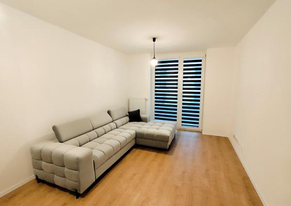 Na prenájom, 2i byt s balkónom v centre Zvolena, Kubániho