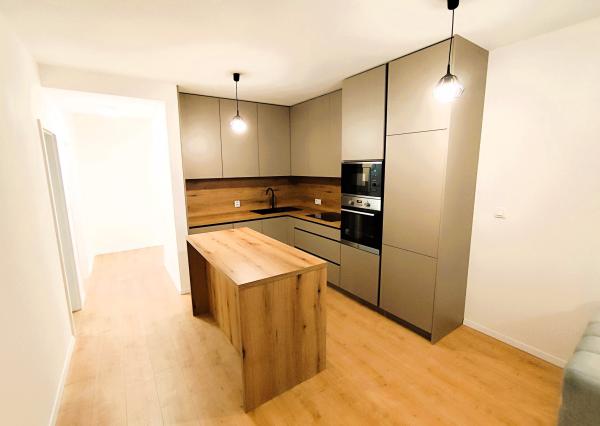 Na prenájom, 2i byt s balkónom v centre Zvolena, Kubániho