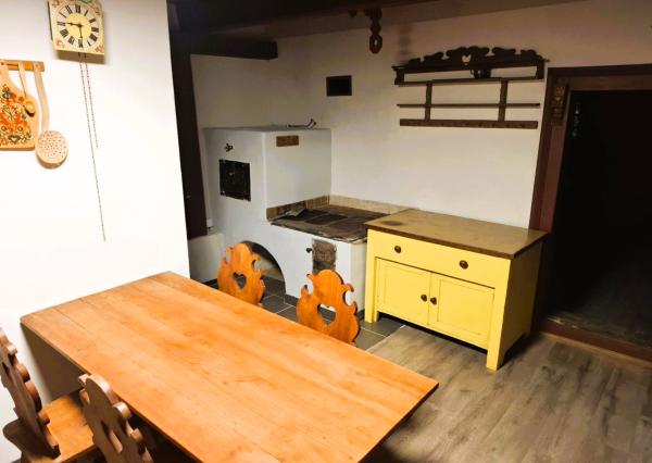 Na Prenájom, Rodinný dom (alebo dva), 58/33 m2, Detva Lažtek