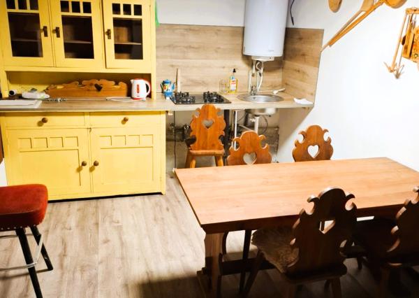 Na Prenájom, Rodinný dom (alebo dva), 58/33 m2, Detva Lažtek