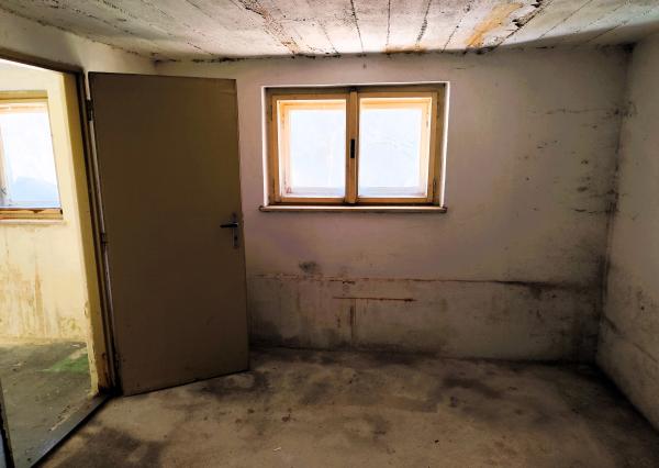 PREDANÉ Rodinný dom/2 stavebné pozemky,1439 m2, Malachov