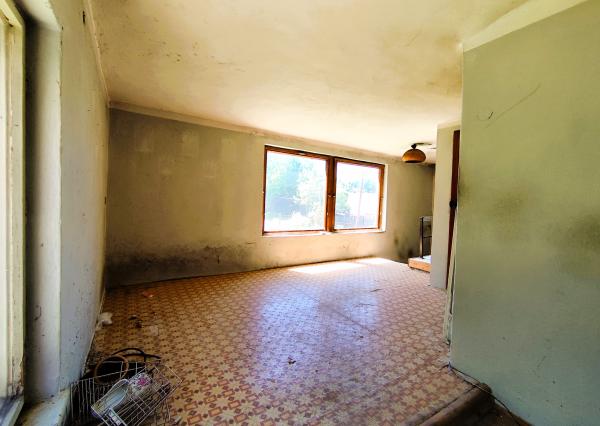 Na Predaj, Rodinný dom na rekonštrukciu v obci Hrochoť 200 m2
