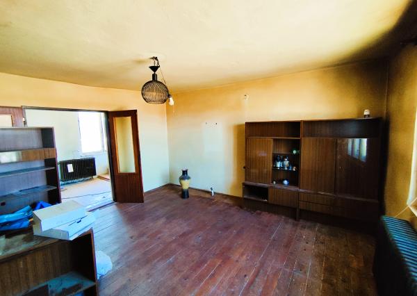 Na Predaj, Rodinný dom na rekonštrukciu v obci Hrochoť 200 m2