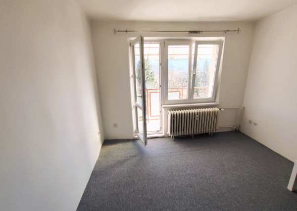 Na prenájom: 2-izbový byt s balkónom – Zvolen, Zlatý Potok