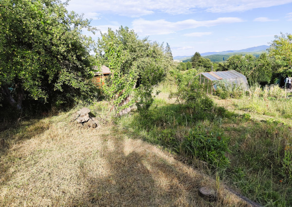Na predaj záhrada s chatkou a studňou – Zvolen, Na Hlinách