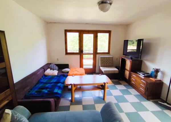 Chalupa 5 minút od Zvolena – 60m2, pozemok 501 m2, Bienska