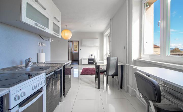 PREDANÉ  Na predaj 2 izb. byt, 62 m2 s pozemkom, Bakova Jama - Zvolen - fotografia 4