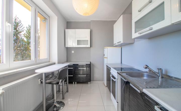 PREDANÉ  Na predaj 2 izb. byt, 62 m2 s pozemkom, Bakova Jama - Zvolen - fotografia 2