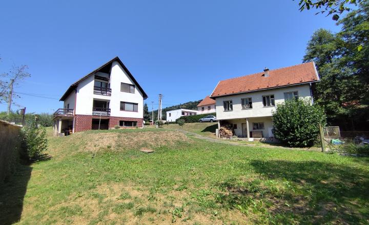 Na Predaj, Rodinný dom 240 m2, s 2 garážou, Hontianske Nemce - fotografia 1