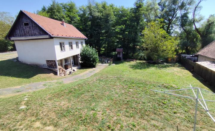Na Predaj, Rodinný dom 240 m2, s 2 garážou, Hontianske Nemce - fotografia 30