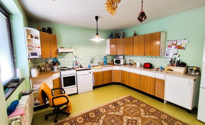 Na Predaj, Rodinný dom 240 m2, s 2 garážou, Hontianske Nemce - fotografia 12