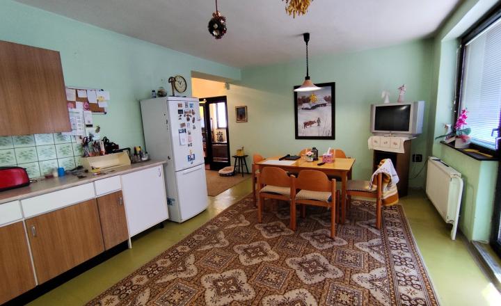 Na Predaj, Rodinný dom 240 m2, s 2 garážou, Hontianske Nemce - fotografia 15