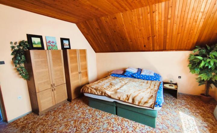 Na Predaj, Rodinný dom 240 m2, s 2 garážou, Hontianske Nemce - fotografia 18