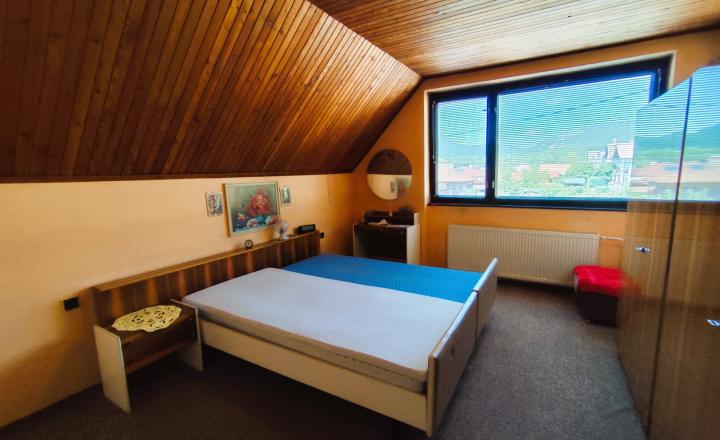 Na Predaj, Rodinný dom 240 m2, s 2 garážou, Hontianske Nemce - fotografia 23