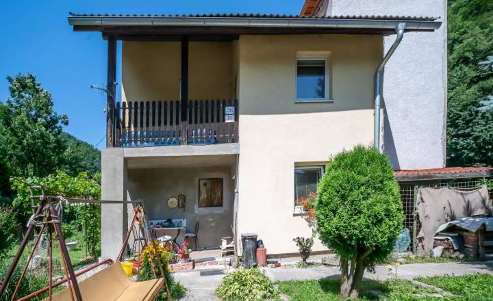 Na predaj, 4-6 izbový rodinný dom 160 m2, Zvolen - Neresnica - fotografia 3