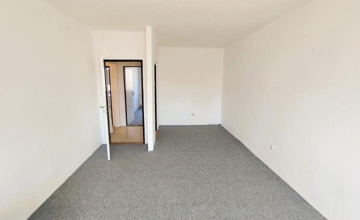 PRENAJATÉ, 2 izbový byt s balkónom, Zvolen - Zlatý potok - fotografia 4