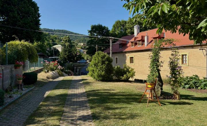 Na predaj dvojpodlažný rodinný dom, Štiavnické Bane - fotografia 17