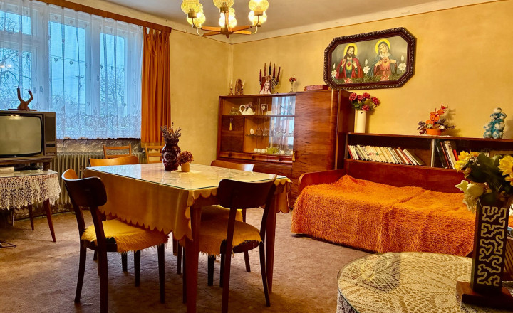 Dvojpodlažný rodinný dom Lovča - fotografia 7