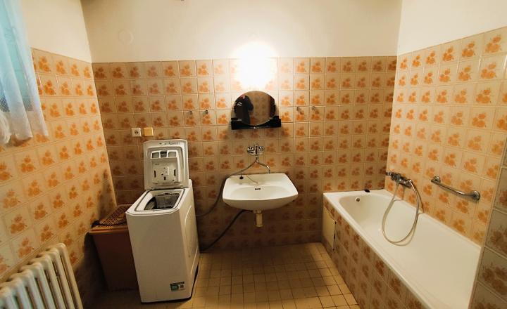 PREDANÉ, Rodinný dom 270 m2 v lukratívnej časti Banskej Bystrice – Tichá ulica - fotografia 33